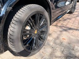 PORSCHE Cayenne Diesel 3.0 V6 Pano Klima Bi-Xenon Leder