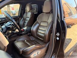 PORSCHE Cayenne Diesel 3.0 V6 Pano Klima Bi-Xenon Leder