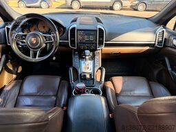 PORSCHE Cayenne Diesel 3.0 V6 Pano Klima Bi-Xenon Leder