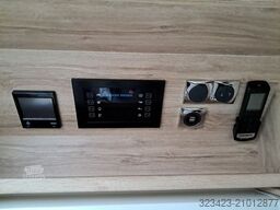 EURAMOBIL Integra Line IL 720 EF Solar/Dachklima/Mark/Navi