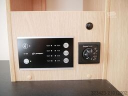 SUNLIGHT Adventure T Ford 680 TV/SAT/Navi/Solar/Markise