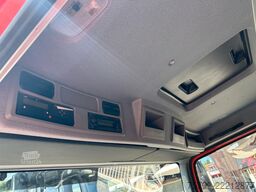 MERCEDES-BENZ 818 Atego Pritsche + Plane mit Schlafkabine 4x2