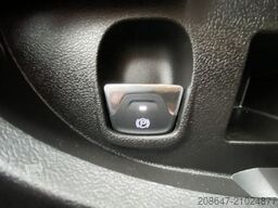 BÜRSTNER Eliseo C 602 *Schlafdach*Backofen*Solar*AHK*NAVI