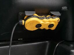 IVECO Daily 35S14 3-SEITENKIPPER/ 7 SITZE/ AHK 3,5T