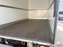 MERCEDES-BENZ 319 CDI Koffer Ladebordwand mit Anhänger