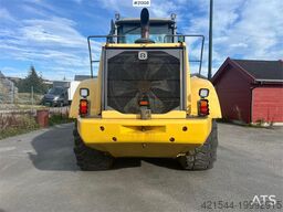 New Holland w270B