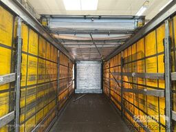 Schmitz Cargobull Curtainsider Mega