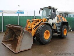 LIEBHERR L556 - Nr.: 858
