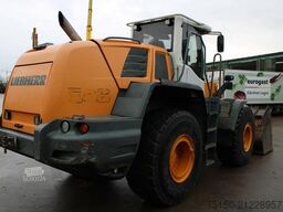 LIEBHERR L556 - Nr.: 858