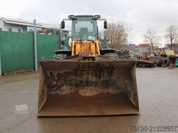 LIEBHERR L556 - Nr.: 858