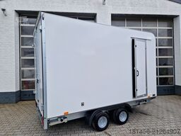 trailershop schöner Kofferanhänger niedrige Ladefläche Seitentür 2700kg 360x200x210cm Neuverkauf