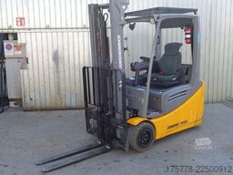 Jungheinrich EFG 220 330ZZ