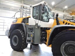 LIEBHERR L566 Xpower
