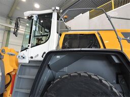 LIEBHERR L566 Xpower