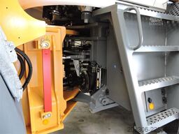 LIEBHERR L566 Xpower