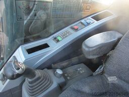 HYUNDAI HX 130 ALCR Kettenbagger 77.500 EUR / AC