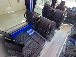 MERCEDES-BENZ 519  Allrad 4 x 4  20 / 23 Sitzer schnelle Liefe