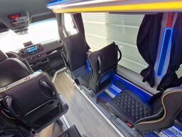 MERCEDES-BENZ 519  Allrad 4 x 4  20 / 23 Sitzer schnelle Liefe