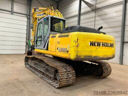 New Holland E 215 B
