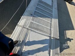 Van Hool 20FT SWAP BODY / 30.800L / AMKD / L4BN / UN POR...