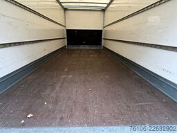 FUSO Canter 7C15 Koffer mit Ladebordwand