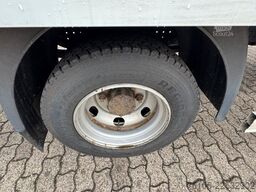FUSO Canter 7C15 Koffer mit Ladebordwand