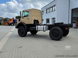 UNIMOG Unimog U4023 Wüstensand