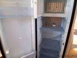 EURAMOBIL Profila T 695 EB *SAT+TV/Rahmenfenster/Solar*