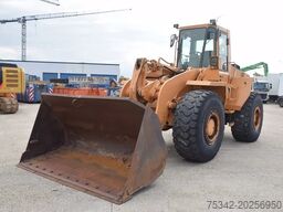 Case 821B