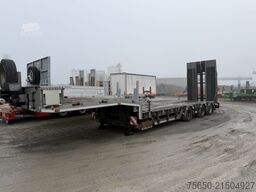 Humbaur HTS30  3 Achs Satteltieflader mit Radmulden