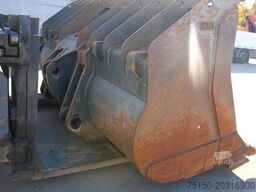 LIEBHERR Schaufel 5,5 m³ für einen L586