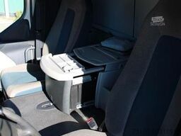 VOLVO FL 210 4x2 BL - Edscha fähig - Nr.: 463