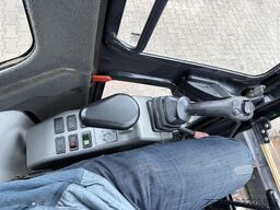 Bobcat E55 MINIKOPARKA GĄSIENNICOWA