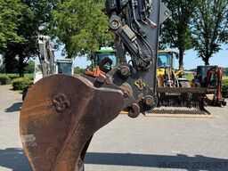 Hitachi ZX300-6 2019