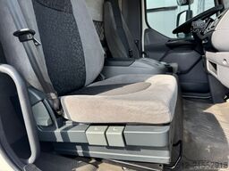 DAF LF 45.160 / Euro 5 / Tail Lift / NL Truck