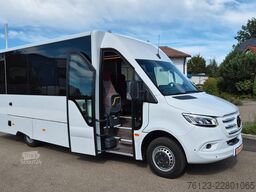 MERCEDES-BENZ 30 Sitzer Schul- Transferbus 519 Lagerfahrzeug
