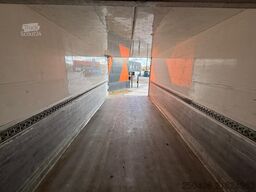 Mercedes-Benz Antos 1830 4x2 THERMOKING UT1200 / BOX L=6645 mm