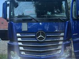 Mercedes-Benz Actros 2551