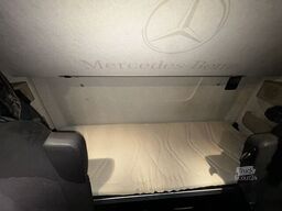 Mercedes-Benz Actros 2551