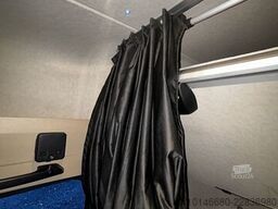 Mercedes-Benz Actros 2551