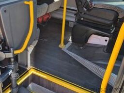 MERCEDES-BENZ Sprinter 516 Heckniederflur City Schlafsessel