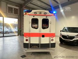 VOLKSWAGEN Crafter RTW/KTW*KRANKENWAGEN*AMBULANZ*LIEGE*TIRG