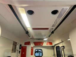 VOLKSWAGEN Crafter RTW/KTW*KRANKENWAGEN*AMBULANZ*LIEGE*TIRG