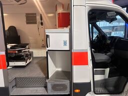 VOLKSWAGEN Crafter RTW/KTW*KRANKENWAGEN*AMBULANZ*LIEGE*TIRG