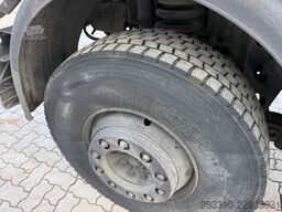 UNIMOG U400 mit Breining U2000 Bitumenspritze + Besen