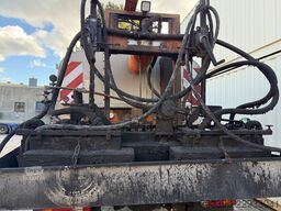Unimog U400 mit Bitumspritze Breining + Besen