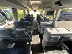 MAN R 07 Lions Coach