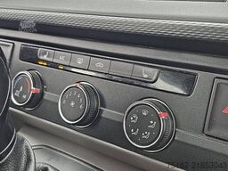 VOLKSWAGEN TRANSPORTER 2.0 TDI L2H1 Dub Cab LED