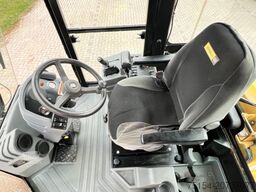 Caterpillar CS423E Planierwalze