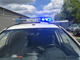 BMW xDrive 220 d  Notarzt KdoW Notarzteinsat